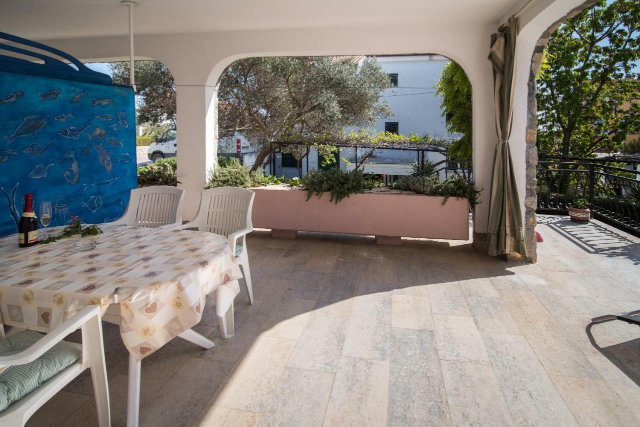 Apartments Braut Krk Крк Экстерьер фото